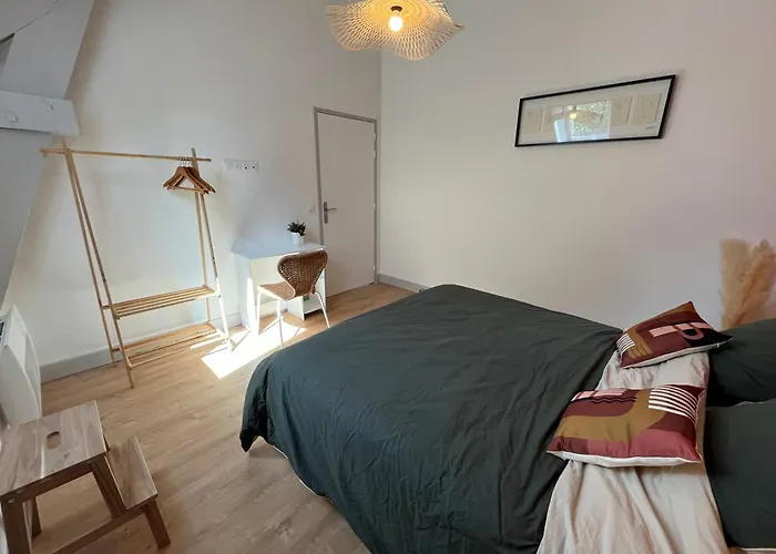 Belle Maison Au Calme Avec Parking Сasa de vacaciones *