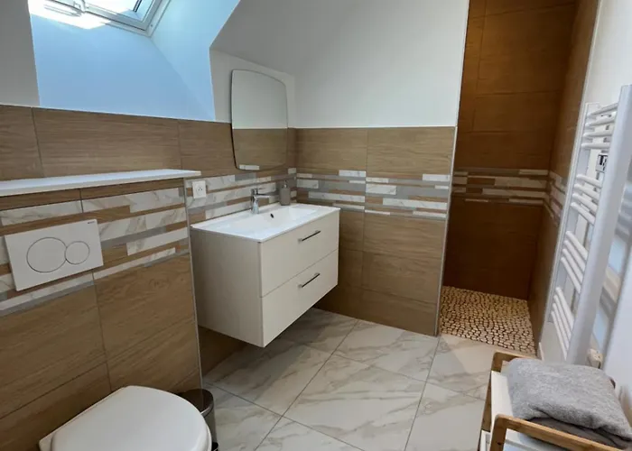 Belle Maison Au Calme Avec Parking Сasa de vacaciones